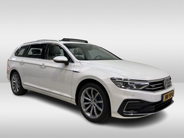 Volkswagen Passat Variant 1.4 TSI PHEV GTE 218pk | Pano dak | Head Up | Trekhaak