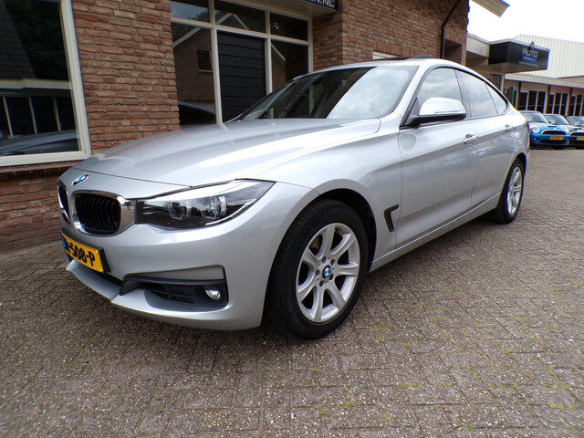 BMW 3 Serie Gran Turismo 320i Automaat / Panoramadak