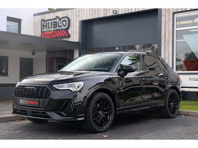 Audi Q3 35 TFSI S-Line, Pano, Navi, Camera, Trekhaak.