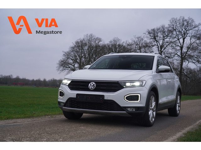 Volkswagen T-Roc 1.5 TSi Sport | Navi | Camera | ACC | Virtual Cockpit | Trekhaak | Carplay | Climat