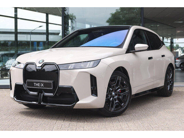 BMW iX xDrive45 M Sport