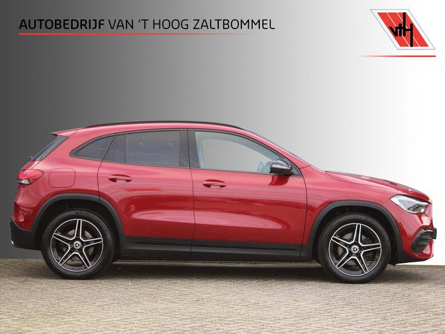 Mercedes-Benz GLA 250e AUT8 AMG NIGHT PAKKET PANORAMADAK DISTRONIC MEMORY SFEER 360-CAMERA TREKHAAK