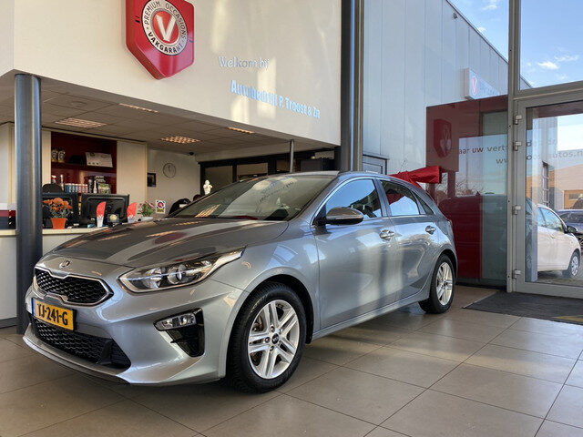 Kia Ceed 1.0 T-GDi DynamicLine,NL Auto,Navigatie,Achteruitrijcamera,Trekhaak,Achteruitrijsensoren,Cl