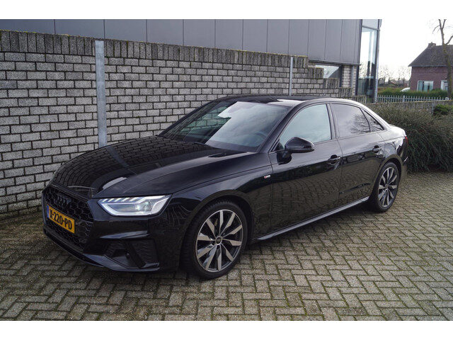 Audi A4 Limousine 35 TFSI S Edition Competition Autom Half Leder Sportst Navi Apple Carplay Clima Cr