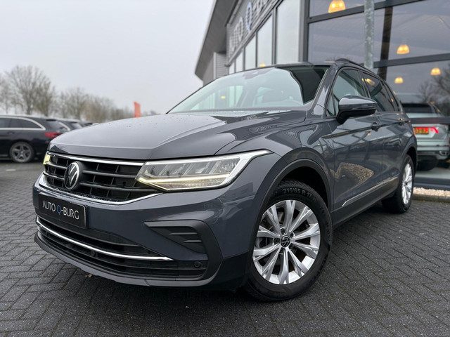 Volkswagen Tiguan 2.0 TDI Life | Trekhaak | Camera | Navi | LMV | PDC | Led | Climate | Adaptive Cru