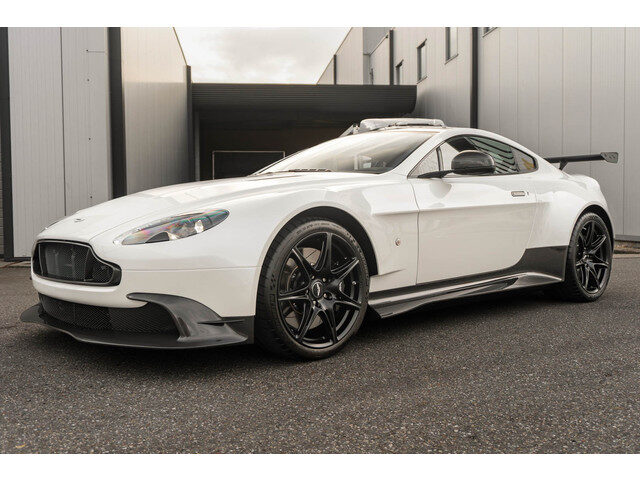 Aston Martin Vantage GT8 - Morning Frost White - Aero Pack - 1 of 150
