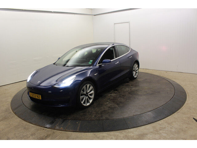Tesla Model 3 Long Range AWD 75 kWh 351Pk SOH 89% 360°Camera 19" Pano Leder