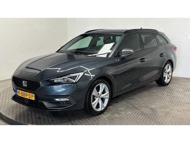 Seat Leon Sportstourer 1.5 eTSI FR Launch Edition automaat benzine trekhaak led carplay navigatie an