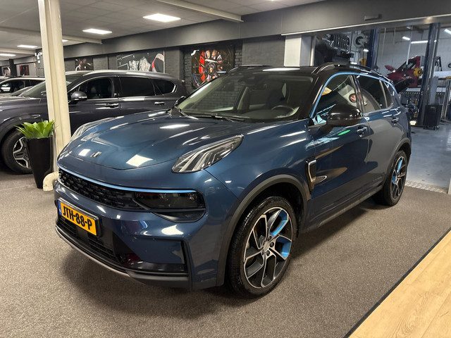 Lynk&Co 01 1.5 | Pano / Infinity- audio / memory / navi / camera / elec klep / panoramadak