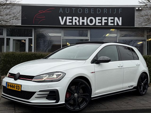 Volkswagen Golf 2.0 TSI GTI TCR - AKRAPOVIC - KEYLESS - PANORAMADAK - APPLE CARPLAY - PARK CAMERA -