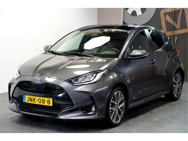 Toyota Yaris 1.5 Hybrid 96kW/130pk Executive Aut. PANORAMADAK + JBL AUDIO + NAVIGATIE GROOT SCHERM +