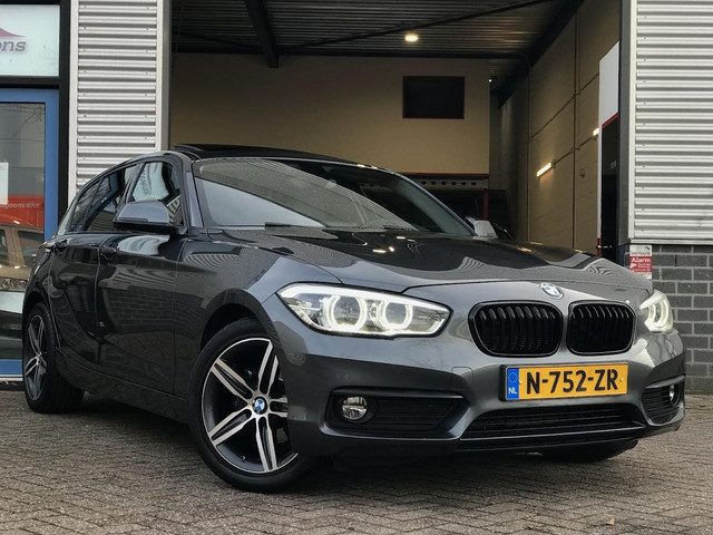 BMW 1 Serie 118i High Executive|Automaat|Schuifdak|Carplay|Leer|Airco|Cruise|Navi|PDC|Stoelverwarmin