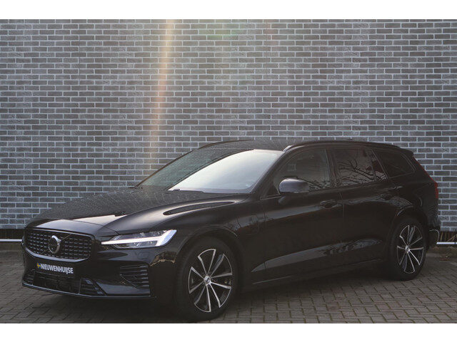 Volvo V60 2.0 T6 Plug-in hybrid AWD Plus Dark