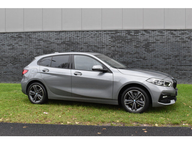 BMW 1 Serie 118i Sport Line 1.5 100kW