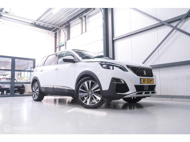 Peugeot 5008 1.2 PureTech Advanced Grip Control Allure | 7p | Trekhaak | Panoramadak | LED | Stoelve