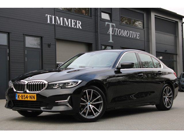 BMW 3 Serie 320i High Executive - Leder - Stoelverwarming - Dealer onderhouden -