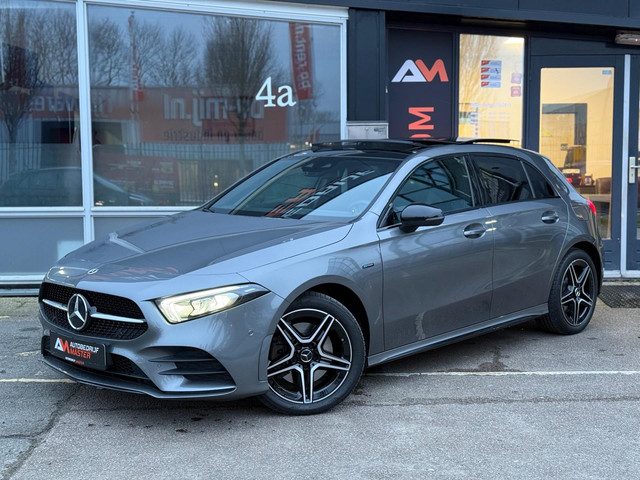 Mercedes-Benz A-Klasse 250 e AMG Line | Pano | Sfeer | Cruise