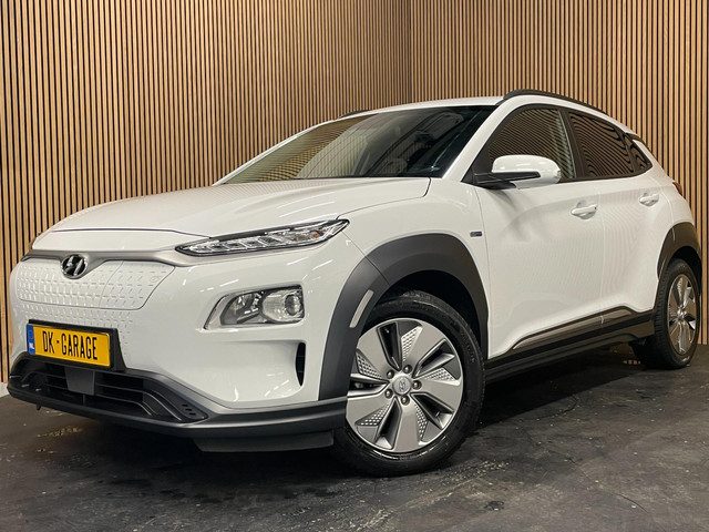 Hyundai Kona EV Fashion Design 39 kWh|100% SOH|CARPLAY|CAMERA|STOEL+STUURVERW|NAVIGATIE|KRELL|LANE-A