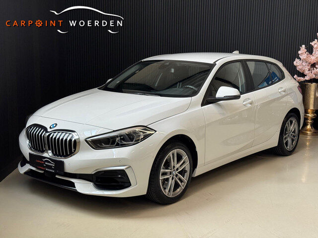 BMW 1 Serie 120i | CAMERA | LED | STOELVERW. | 2024