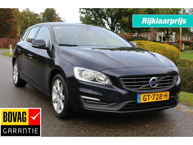 Volvo V60 1.5 T3 152pk Automaat Momentum ECC/Cruise/Navi/Trekhaak