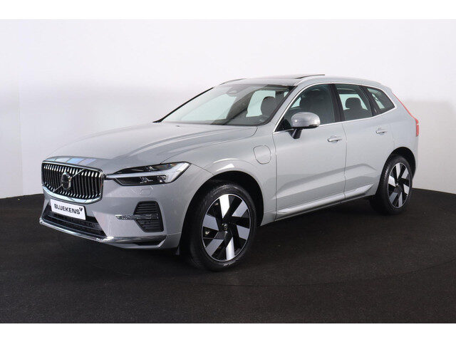 Volvo XC60 T6 Recharge AWD Core Bright