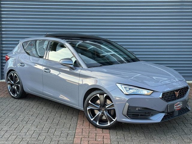 Cupra Leon 2.0 TSI VZ 300 PK Virtual | Pano | Sfeer | Camera | Beats