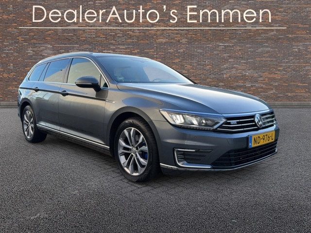 Volkswagen Passat Variant 1.4 TSI GTE ECC PANODAK LMV NAVI LEDER