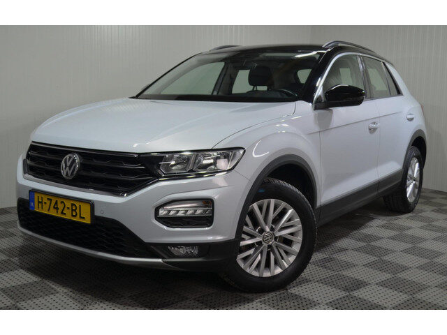 Volkswagen T-Roc 1.0 TSI Style / Adap. Cruise / Carplay / Trekhaak /Camera / NL auto / 1 eigenaar