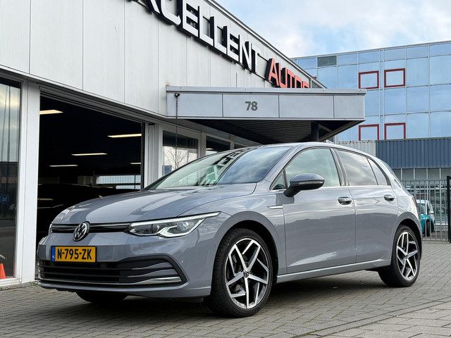 Volkswagen Golf 1.5 eTSI Style|Keyless| HUD| Camera|ACC