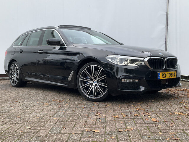 BMW 5 Serie touring 530D M-sport 6-Cilinder Pano Trekhaak HUD 360cam Standkachel Sfeerverl NL-Auto V