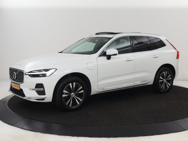 Volvo XC60 2.0 Recharge T6 AWD Momentum | Panoramadak |