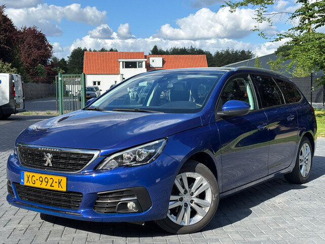 Peugeot 308 SW 1.2 PureTech Blue Lease Executive/Pano/Navi/LMV/PDC