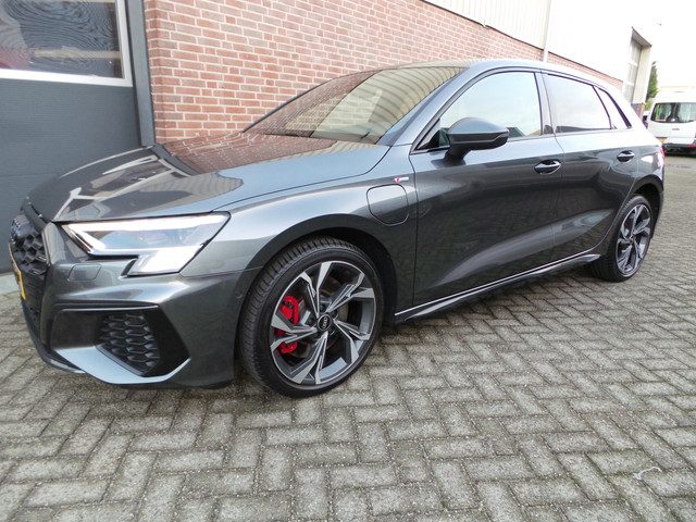 Audi A3 Sportback 45 TFSI e S-Line edition Comp.