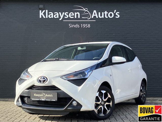 Toyota Aygo 1.0 VVT-i X-play | dealer onderhouden | apple carplay/android auto | airco | camera | bl