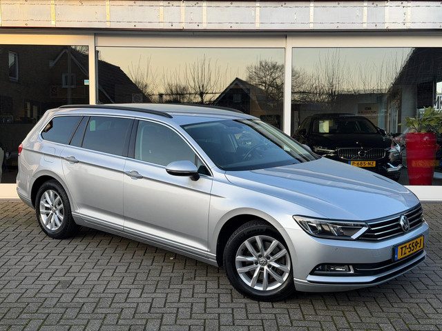 Volkswagen Passat Variant 1.4 TSI ACT Highline ACC I PDC I Carplay I Trekhaak