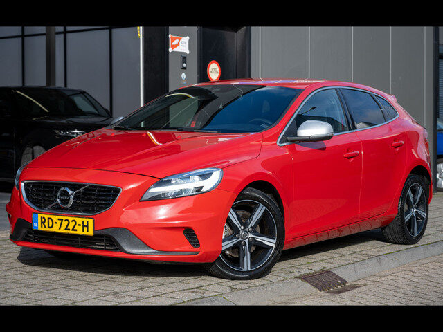 Volvo V40 2.0 T4 Business Sport|R-DESIGN|LEDER/ALCANTARA