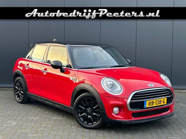 MINI Cooper 1.5 5-Drs HUD LED Leder Sportstoelen Navi Cruise NL-auto