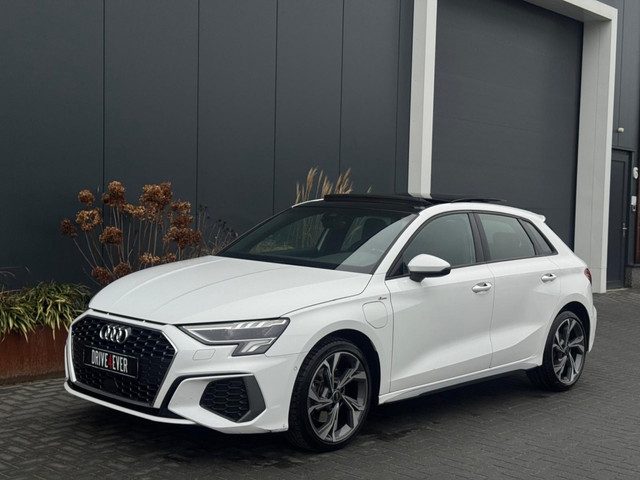 Audi A3 Sportback 40 TFSI e 3x S Line FULL PANO NAVI CAMERA LEDER LED SPORTVELGEN
