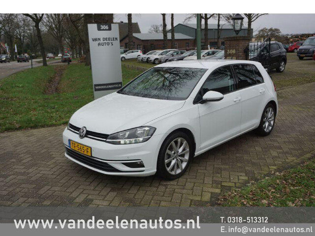 Volkswagen Golf 1.0 TSI Comfortline Business Navigatie