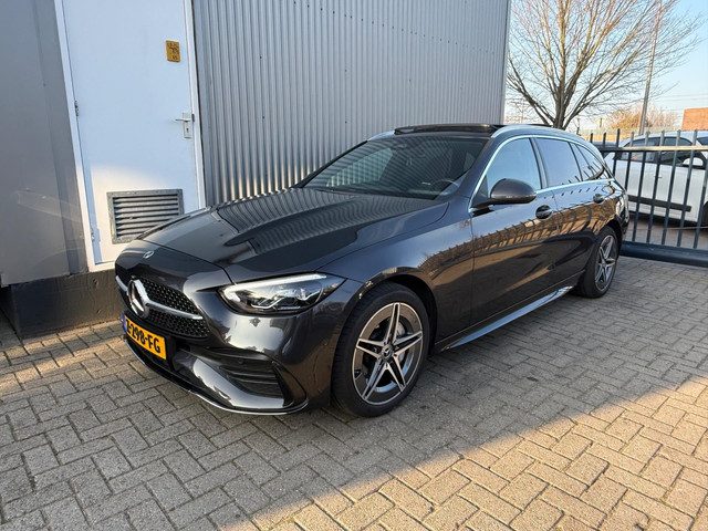 Mercedes-Benz C-Klasse Estate 300 e AMG Line / NEDERLANDSE AUTO / LEDER / NAVIGATIE / ACHTERUITRIJCA