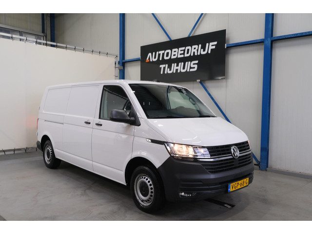 Volkswagen Transporter 2.0 TDI 150PK L2H1 Automaat - N.A.P. Airco, Navi, Cruise, Camera.