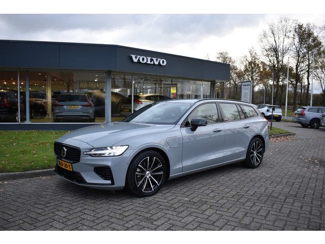 Volvo V60 T6 AWD 350PK Plug-in hybrid Plus Dark