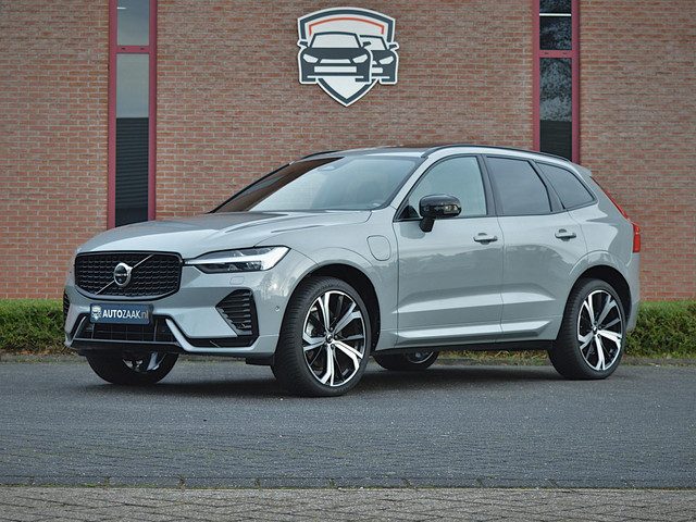 Volvo XC60 2.0 T8 Recharge AWD Ultimate Dark