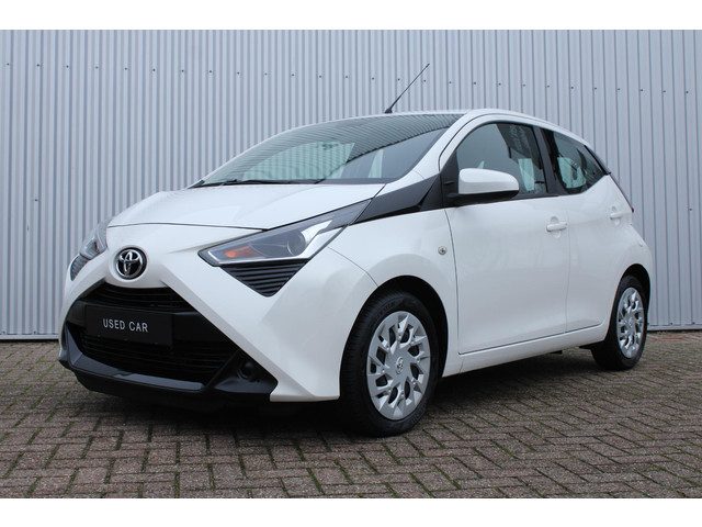 Toyota Aygo 1.0 VVT-i x-play |