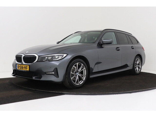BMW 3 Serie touring 318i Executive Edition | Org NL | Sportstoelen | CarPlay | LED | 3-Zone Clima |