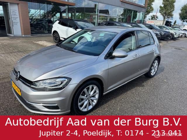 Volkswagen Golf 1.4 TSI Highline Navigatie , Bluetooth , Parkeer Sensoren voor & achter , Priveglas