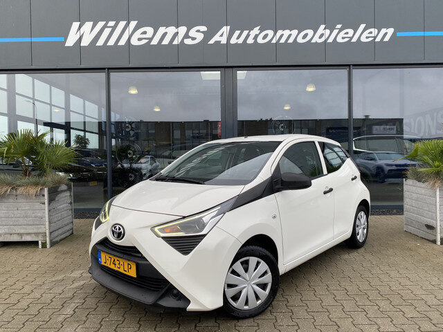Toyota Aygo 1.0 VVT-i x-fun