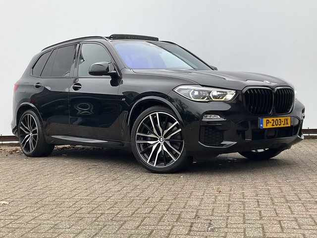 BMW X5 xDrive40i High Executive M-Sport Trekhaak HUD Pano B&W Luchtvering Stoelverw+Ventilatie Leer
