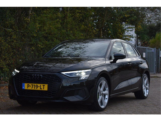 Audi A3 Sportback 40 TFSI e Business edition 204 pk