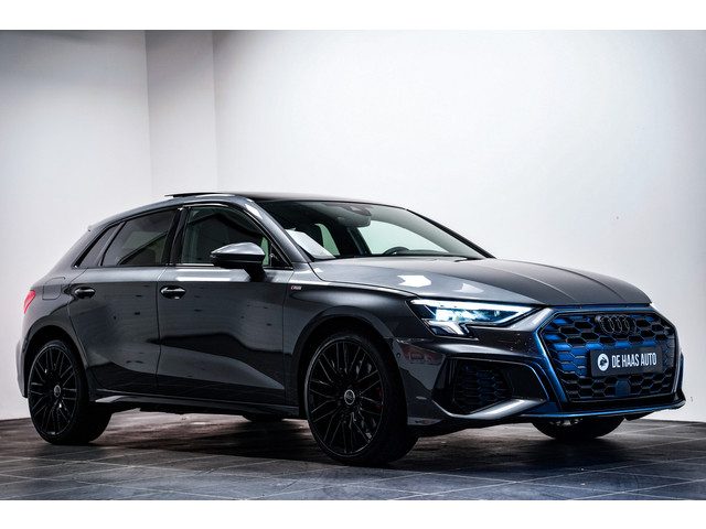 Audi A3 Sportback 45 TFSI e S-Line Black ed|Pano|19 inch zwart|Camera